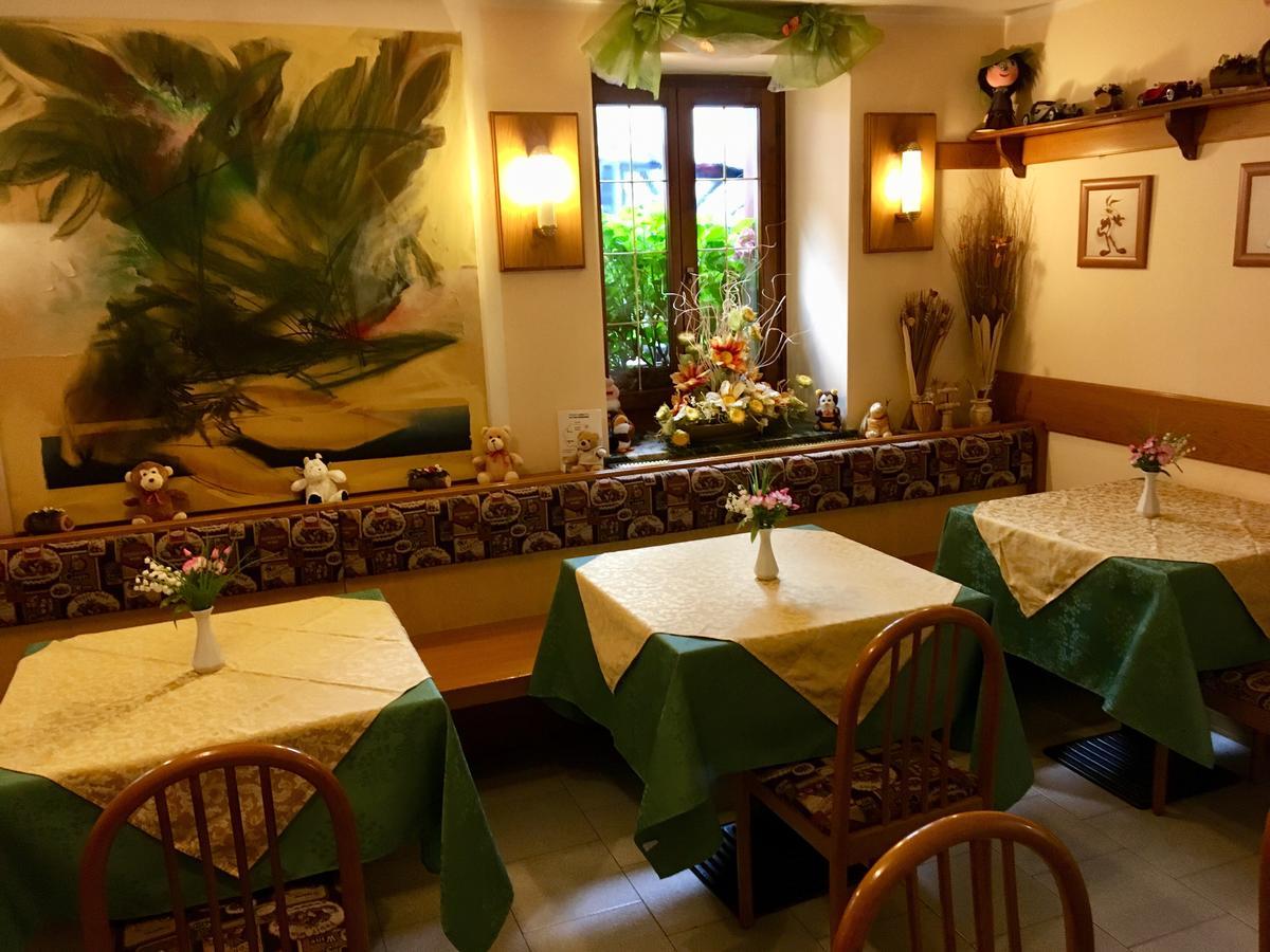 Albergo Meuble Tarandan Forni di Sopra Εξωτερικό φωτογραφία